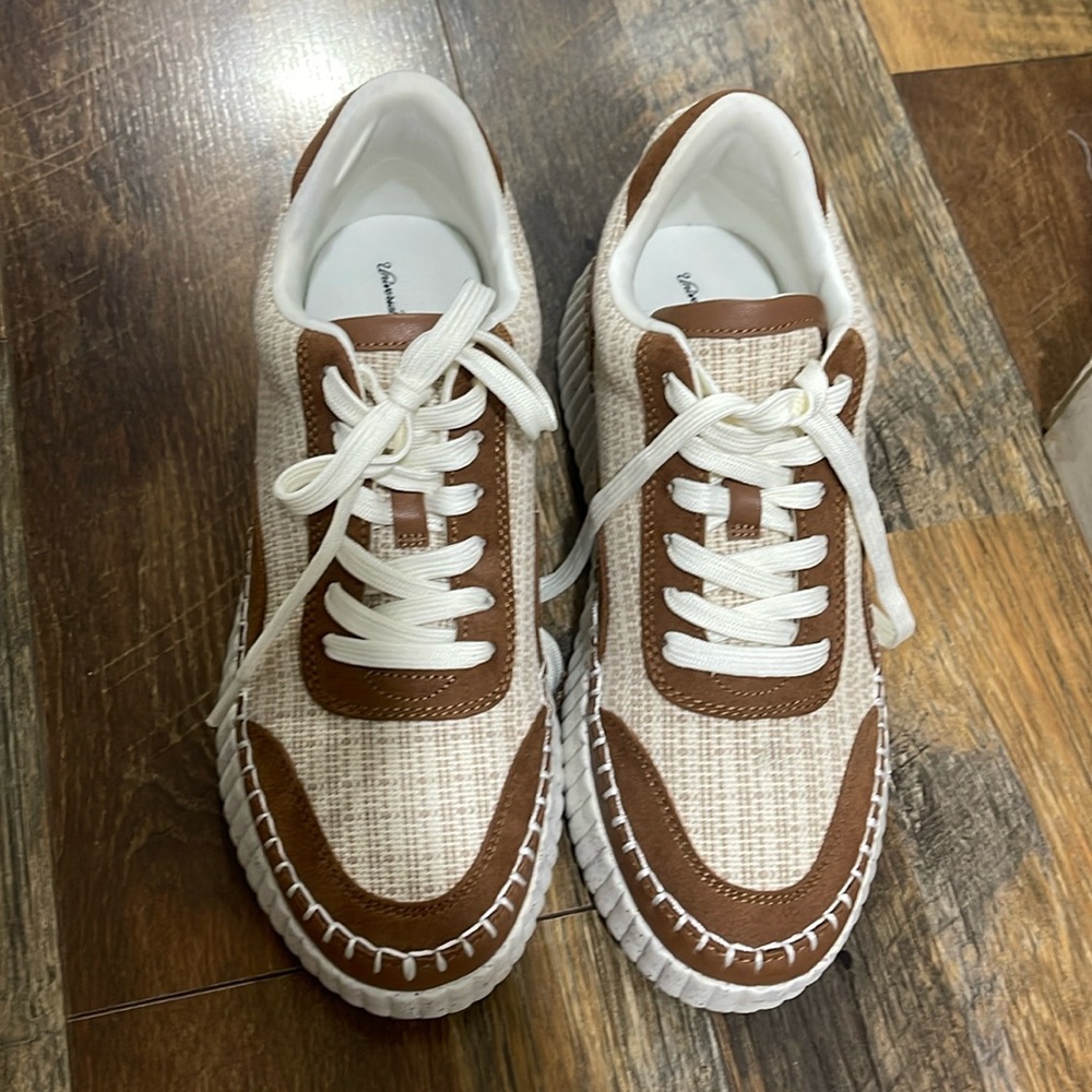 Universal Thread sneakers